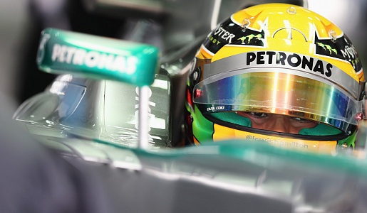 Пилот «Мерседеса» Льюис Хэмилтон подвел итоги пятничных практик перед Гран-при Бахрейна-2013