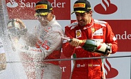 Гран При Италии 2012 г. Воскресенье 9 сентября гонка Льюис Хэмилтон Vodafone McLaren Mercedes и Фернандо Алонсо Scuderia Ferrari
