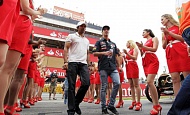 Гран При Испании  2012 г воскресенье 13 мая гонка Нараин Картикеян HRT F1 TEAM и Даниэль Риккардо Scuderia Toro Rosso