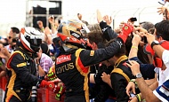 Гран При Бахрейна  2012 г  воскресенье 22 апреля Кими Райкконен и Ромэн Грожан  Lotus F1 Team