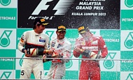 Гран При Малайзии  2012 г воскресенье 25  марта Серхио Перес Sauber F1 Team, Фернандо Алонсо Scuderia Ferrari победитель гонки и Льюис Хэмилтон Vodafone McLaren Mercedes