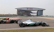 Гран При Китая 2013г. Пятница 12 апреля первая практика Льюис Хэмилтон Mercedes AMG Petronas