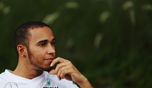 Пилот «Мерседеса» Льюис Хэмилтон