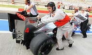 Гран При Индии 2012 г. Пятница 26 октября первая практика Дженсон Баттон Vodafone McLaren Mercedes