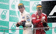 Гран При Малайзии  2012 г воскресенье 25  марта Серхио Перес Sauber F1 Team и Фернандо Алонсо Scuderia Ferrari победитель гонки