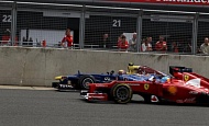 Гран При Великобритании  2012 г Воскресенье 8 июля гонка Марк Уэббер Red Bull Racing и Фернандо Алонсо Scuderia Ferrari