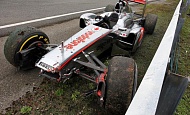 Гран При Бельгии 2011г воскресенье гонка авария  Льюиса Хэмилтона