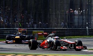 Гран При Италии 2012 г. Воскресенье 9 сентября гонка Дженсон Баттон Vodafone McLaren Mercedes и Себастьян Феттель Red Bull Racing