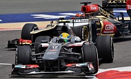 Гран При Бахрейна 2013г. Суббота 20 апреля квалификация Эстебан Гутьеррес Sauber F1 Team и Кими Райкконен Lotus F1 Team