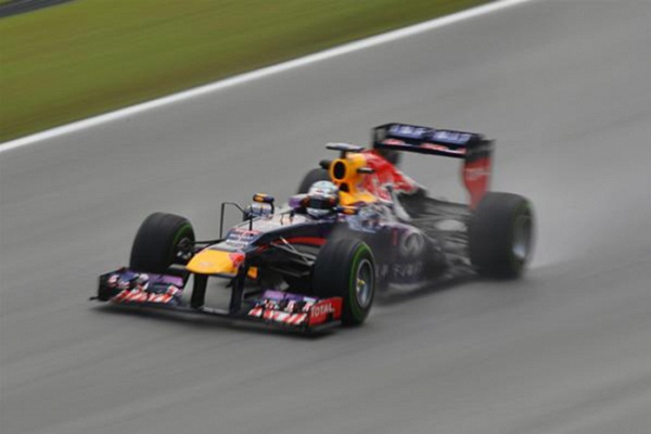 Гран При Малайзии 2013г. Пятница 22 марта вторая практика Себастьян Феттель Red Bull Racing