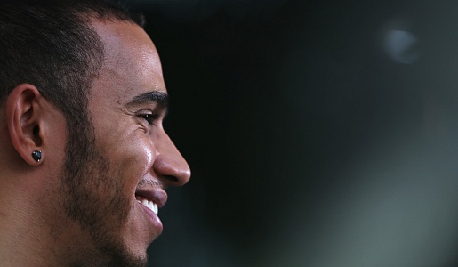 Пилот «Мерседеса» Льюис Хэмилтон подвел итоги квалификации к Гран-при Бахрейна-2013.